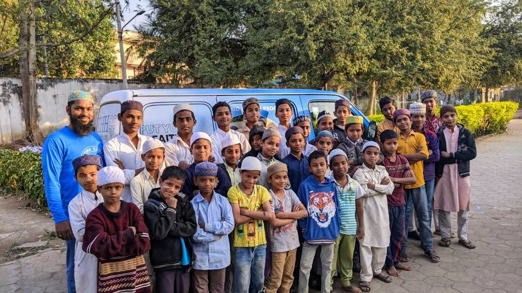 Hyderabad, India - Participating in Mobile Food Rescue Program by Serving 200+ Hot Meals to Children at 3 Local Madrasas/Schools, Beloved Orphans, Homeless & Less Privileged People
