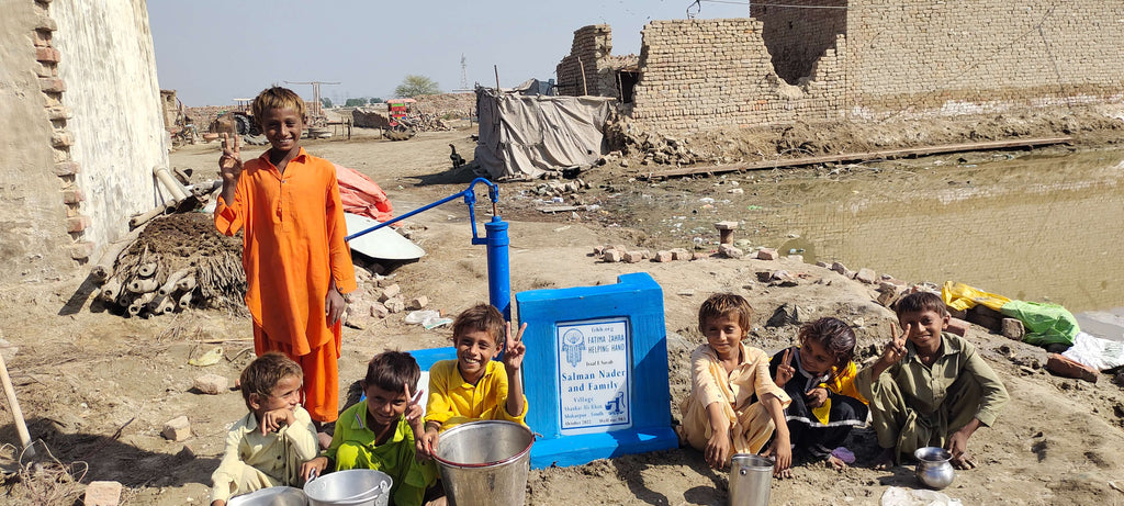 Sindh, Pakistan – Salman Nader and Family – FZHH Water Well# 985