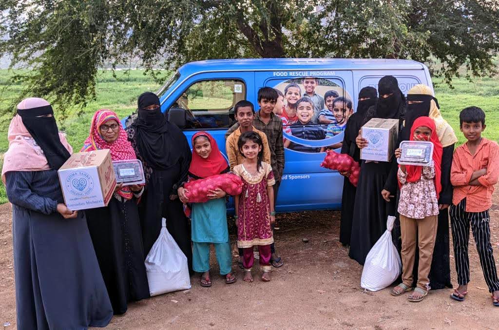Hyderabad, India - Participating in Month of Ramadan Appeal Program & Mobile Food Rescue Program by Distributing Essential Ramadan Grocery Kits to Local Community's Less Privileged Widows, Children & Homeless Families