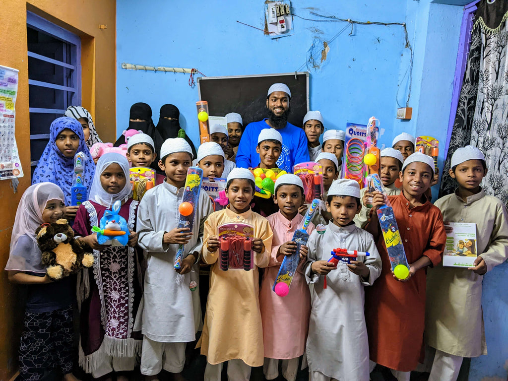 Hyderabad, India - Participating in Month of Ramadan Appeal Program & Mobile Food Rescue Program by Collecting & Distributing Eid Gifts to Local Community's Beloved Orphans, Madrasa/School Children & Less Privileged Children