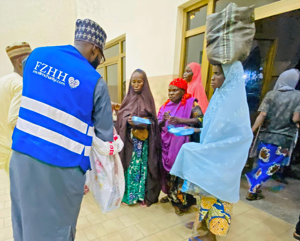 Abuja, Nigeria - Ramadan Program 17 - Participating in Month of Ramadan Appeal Program & Mobile Food Rescue Program by Distributing Hot Iftari Dinners to 200+ Less Privileged People at Local Community Mosque