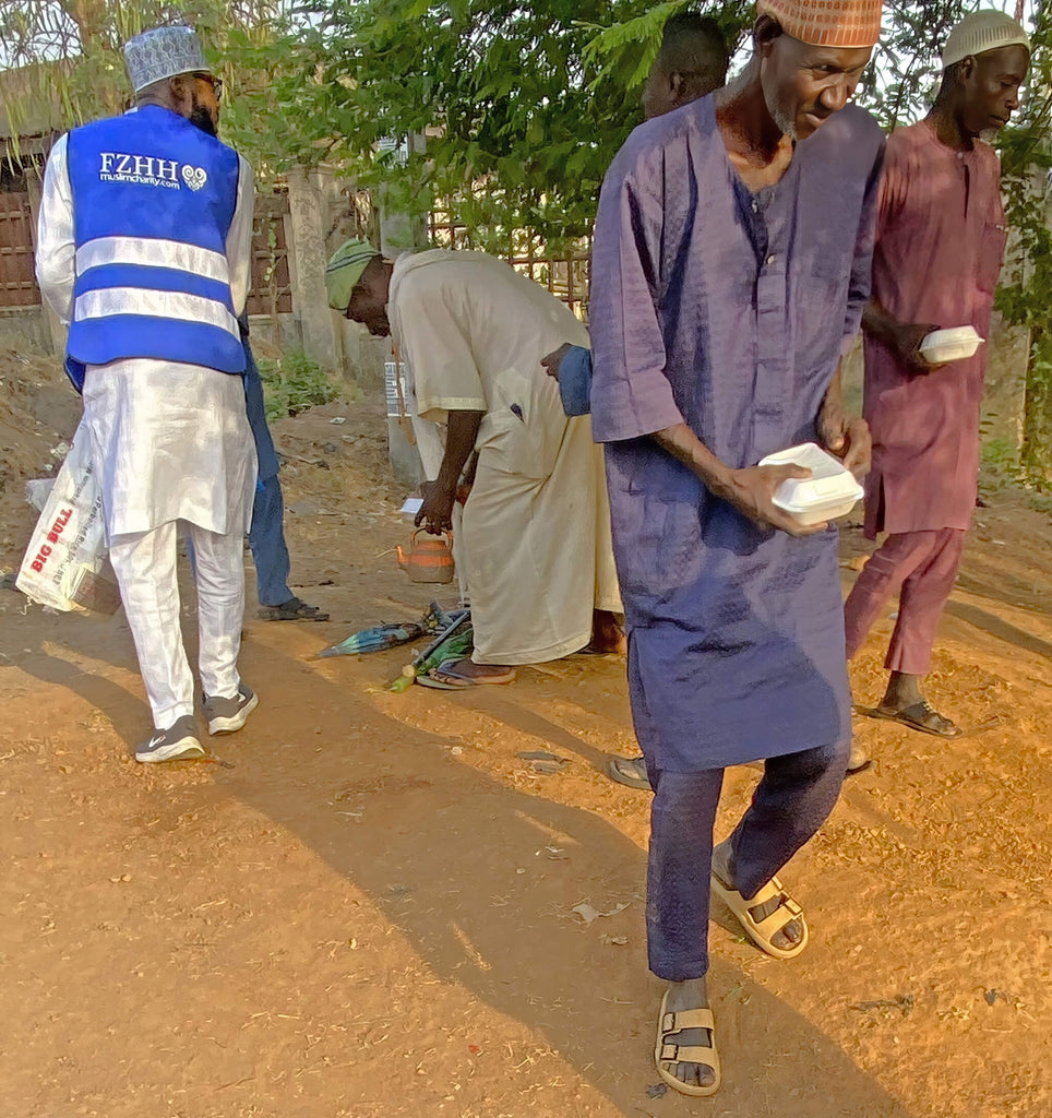 Abuja, Nigeria - Ramadan Program 20 - Participating in Month of Ramadan Appeal Program & Mobile Food Rescue Program by Distributing Hot Iftari Dinners to 440+ Homeless & Less Privileged People at Local Community Mosque