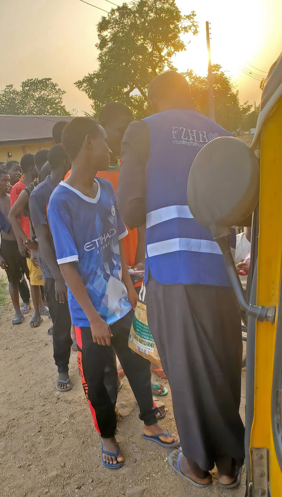 Nassarawa, Nigeria - Ramadan Program 20 - Participating in Month of Ramadan Appeal Program & Mobile Food Rescue Program by Distributing Hot Iftari Dinners to 107+ Homeless & Less Privileged People