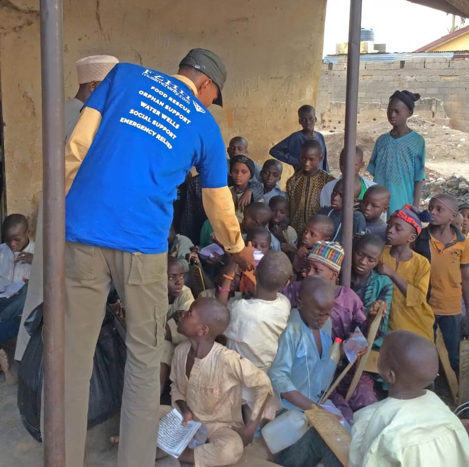 Kaduna, Nigeria - Ramadan Program 25 - Participating in Month of Ramadan Appeal Program & Mobile Food Rescue Program by Distributing Hot Iftari Dinners & Drinking Water to 100+ Less Privileged Children