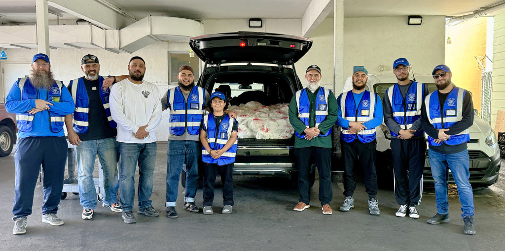 Oakland, California - Participating in Mobile Food Rescue Program by Preparing & Distributing 240+ Freshly Cooked Hot Meals & Water Bottles to Community's Homeless & Less Privileged People