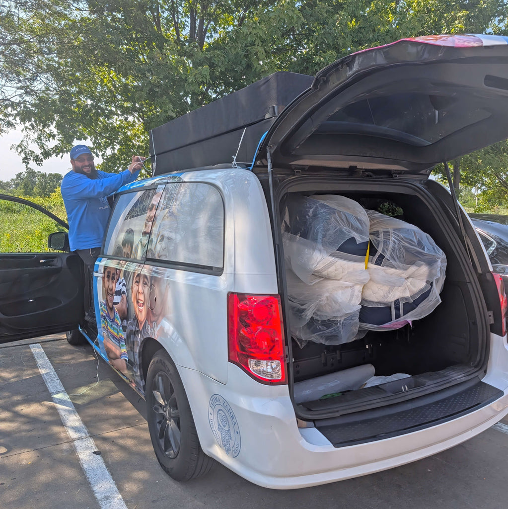 Chicago, Illinois - Participating in Mobile Food Rescue Program by Rescuing & Distributing Mattress & Box Spring Set to Local Community's Less Privileged Refugee Family