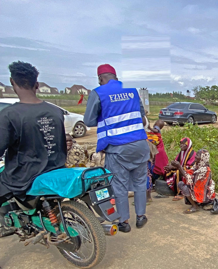 Abuja, Nigeria - Participating in Mobile Food Rescue Program by Preparing, Packaging & Distributing 20+ Servings of Homemade Sweet Potato Porridge to Local Community's Less Privileged People