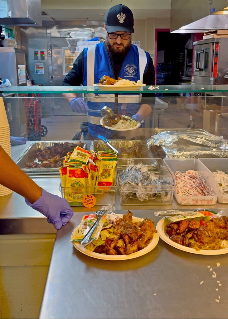 Oakland, California - Participating in Mobile Food Rescue Program by Preparing, Serving & Distributing 300+ Freshly Cooked Hot Meals with Fruits & Drinks to Local Community's Homeless & Less Privileged People