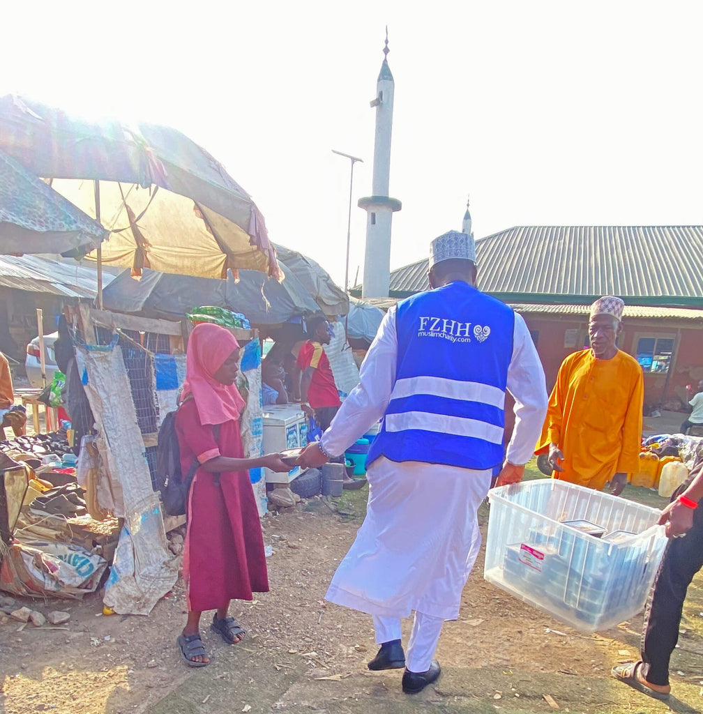 Abuja, Nigeria - Participating in Mobile Food Rescue Program by Preparing, Packaging & Distributing 100+ Servings of Hot Homemade Meals to Local Community's Less Privileged People