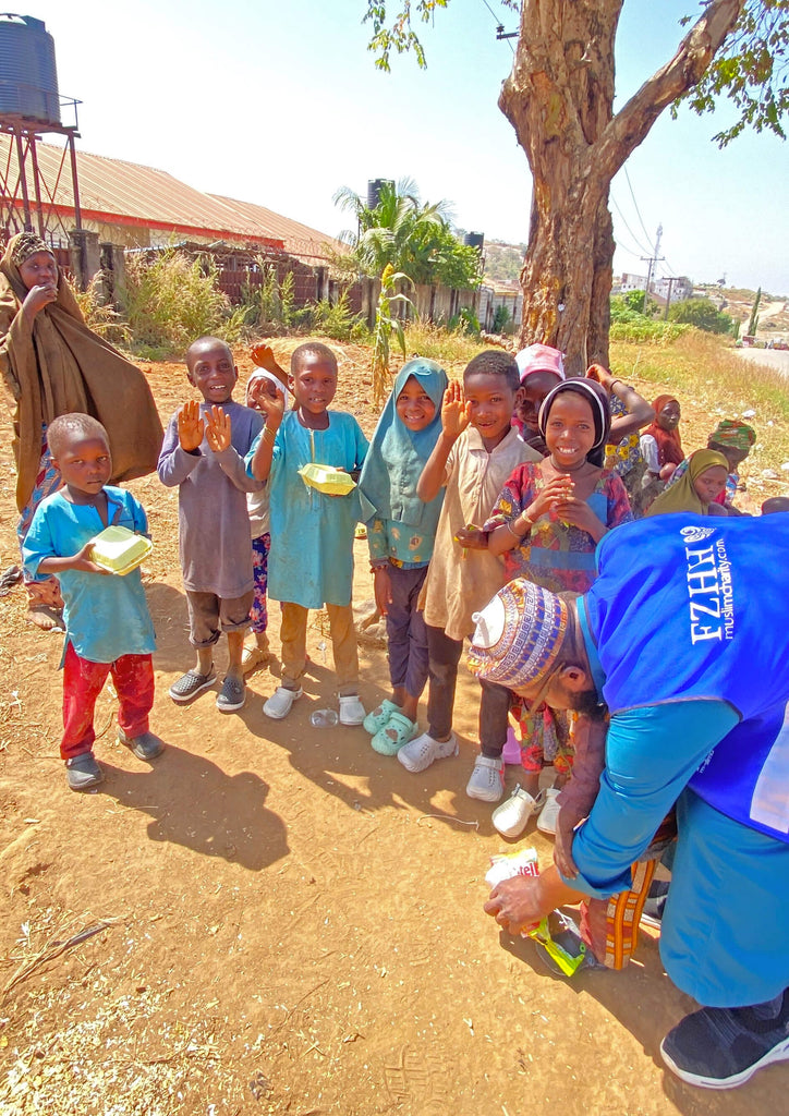 Abuja, Nigeria - Participating in Mobile Food Rescue Program by Distributing 50+ Hot Meals, Footwears & Candies to Less Privileged Children & Women