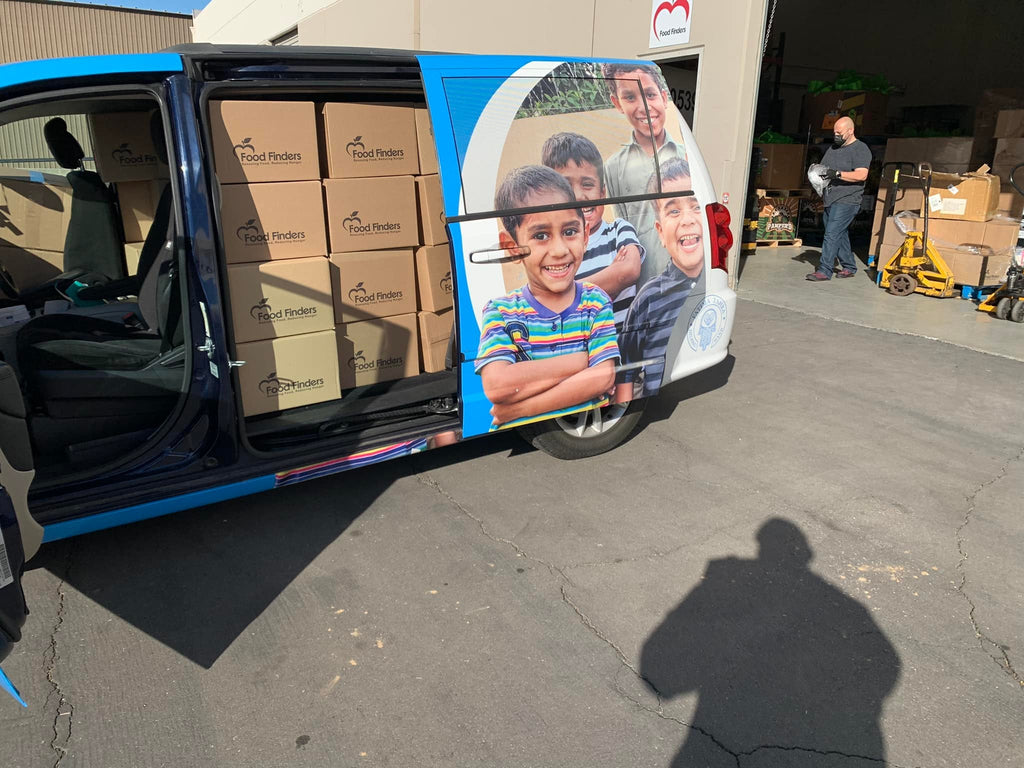 FZHH Mobile Relief Van Picking Up 109+ Food Boxes for Distribution to Local Homeless Shelters & Low Income Foster Families – LA