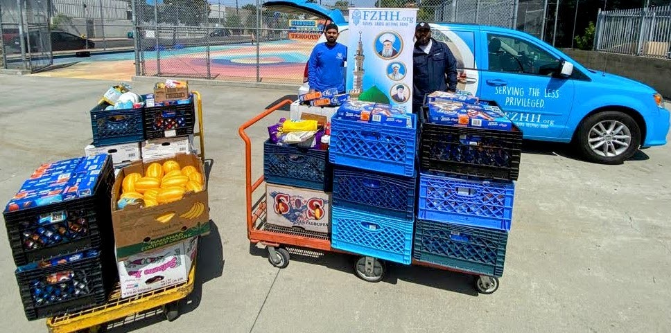 Los Angeles, California - Participating in Mobile Food Rescue Program by Rescuing & Distributing 900+ lbs. of Fresh Fruits & Vegetables to Local Community's Breadline Serving Less Privileged Families