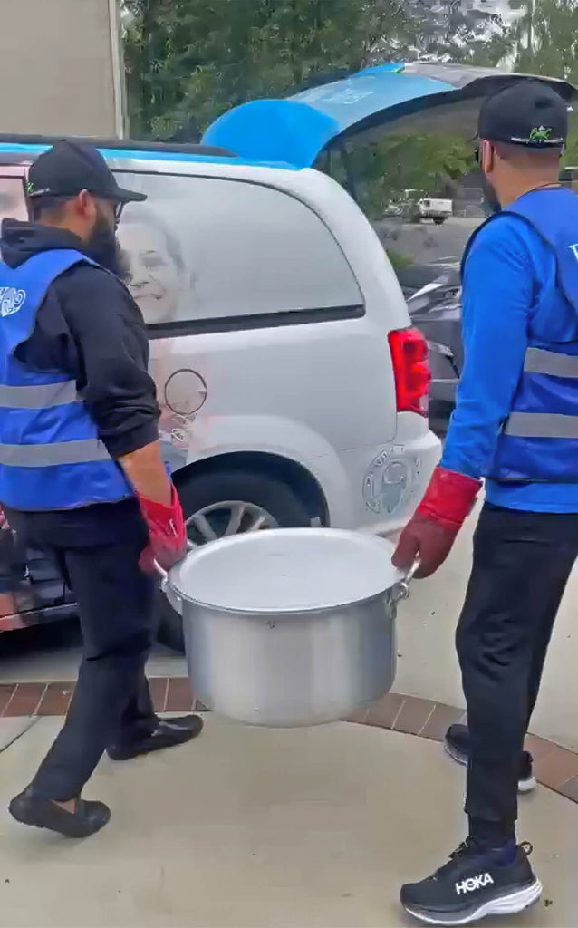 Los Angeles, California - Participating in Mobile Food Rescue Program by Serving 100+ Freshly Cooked Hot Meals, Desserts & Drinks and Distributing Essential Groceries to Local Community's Homeless & Less Privileged People