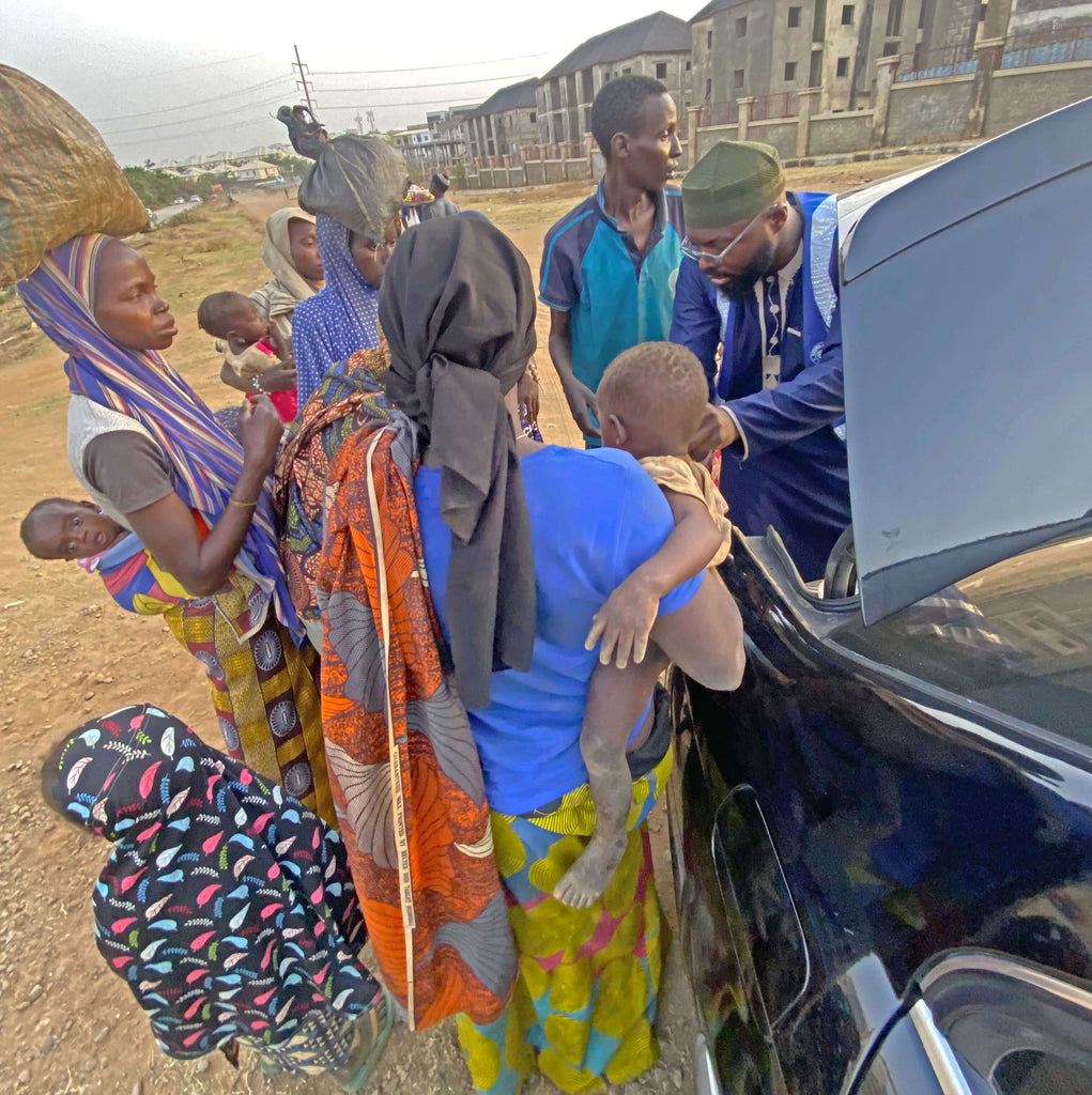 Abuja, Nigeria - Participating in our Month of Ramadan Appeal Program by Preparing, Packaging & Distributing 65+ Hot Meals & Cold Drinks to Less Privileged Children & Women