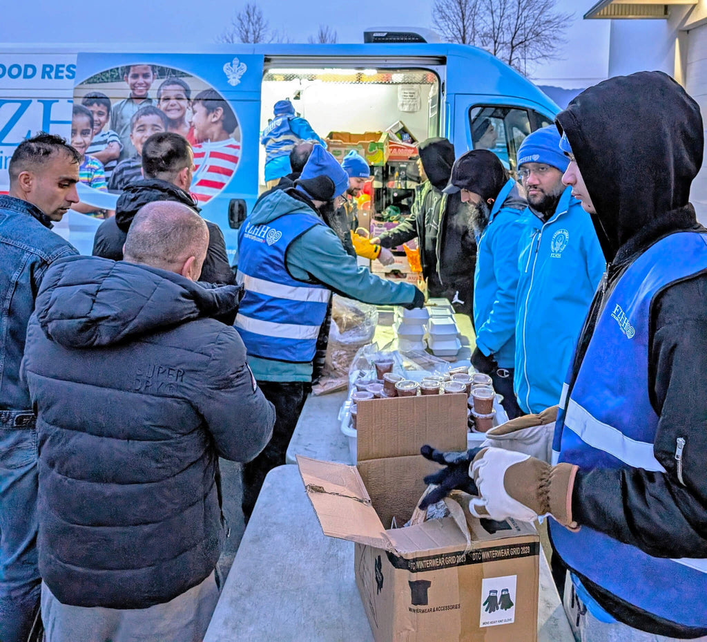 Surrey, Canada - Participating in Mobile Food Rescue Program & Food Bank Programs by Distributing Hot Meals, Essential Groceries & Essential Supplies to 200+ Less Privileged Families