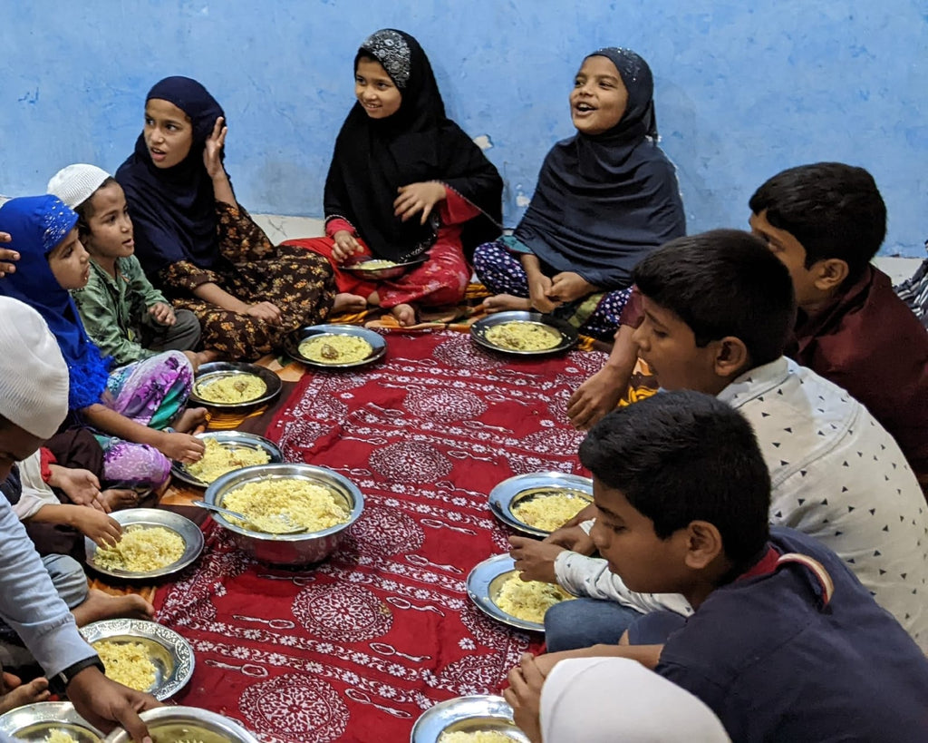 Hyderabad, India - Honoring URS/Union of Mawlana Shaykh Muhammad Az-Zahid ق ع & Mawlana Shaykh Abdullah ad-Dahlawi ق ع by Serving Hot Dinners to Local Community's Madrasa/School Children