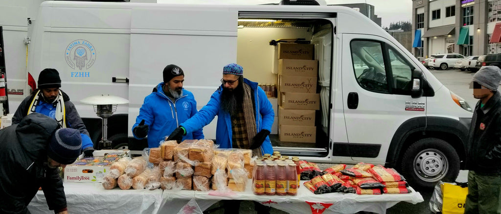 Vancouver, Canada - Participating in Mobile Food Rescue Program by Rescuing 3000+ lbs. of Essential Foods & Distributing to 250+ Families at Local Community's Muslim Food Bank