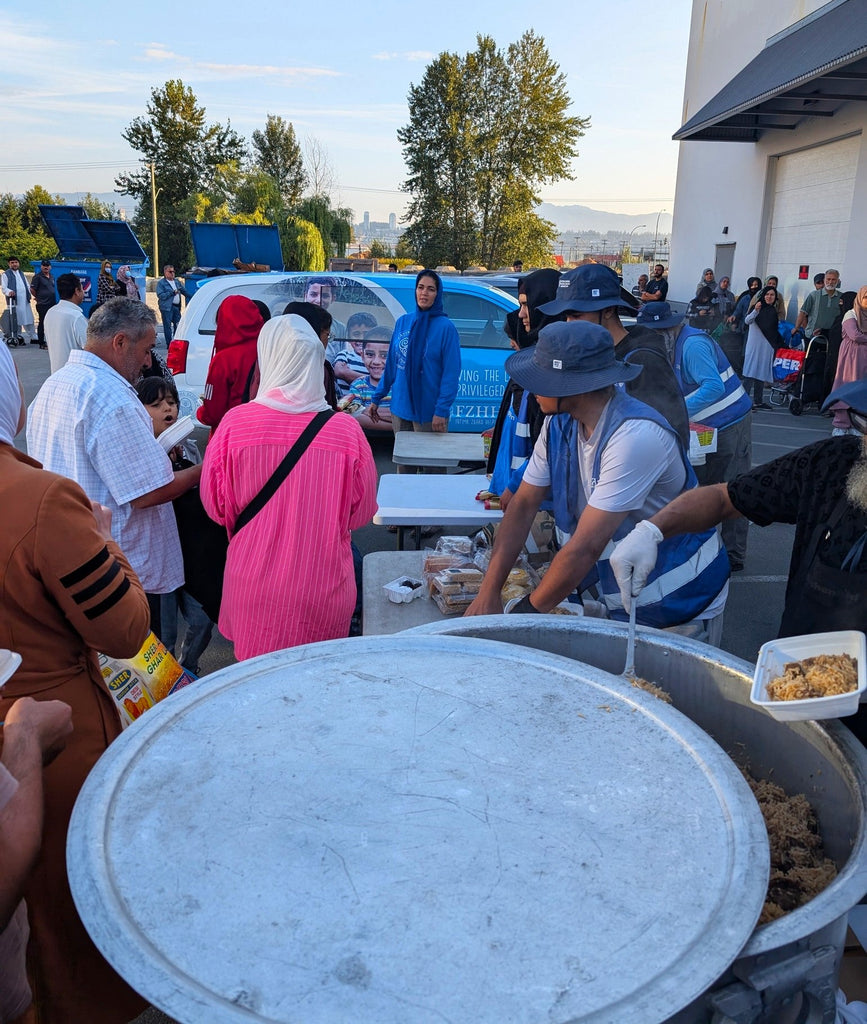 Vancouver, Canada - Participating in Mobile Food Rescue Program by Serving Hot Meals with Cold Drinks & Distributing Essential Groceries & Essential Supplies to Less Privileged Families at Local Community's Muslim Food Bank